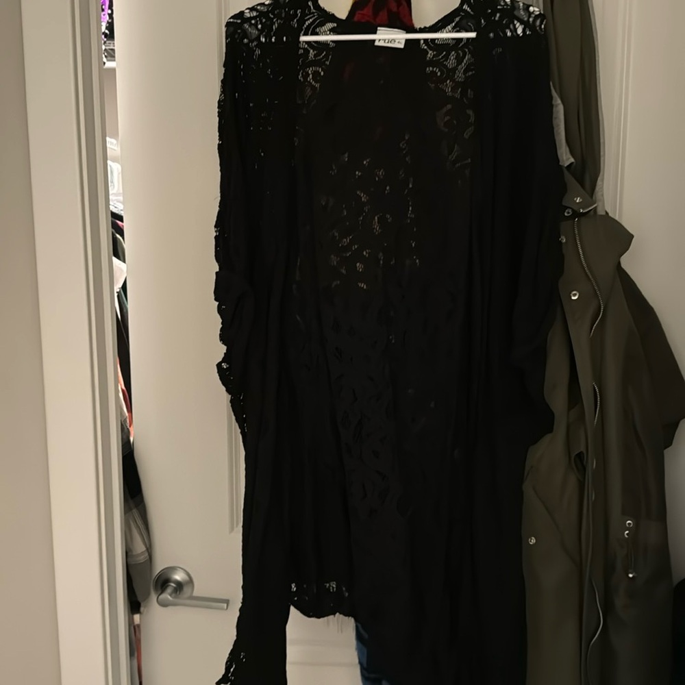 Black lace kimono